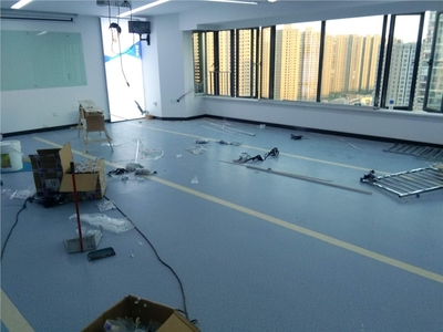 海門塑膠地板（PVC地膠）選購、鋪設與安裝全指南